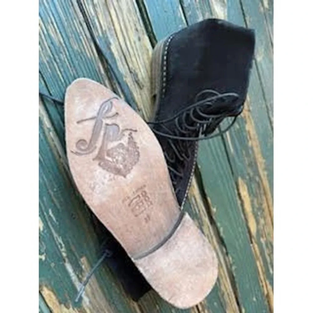 Free People Black Suede Pointed Toe Lace Up Ankle Boots Booties 37